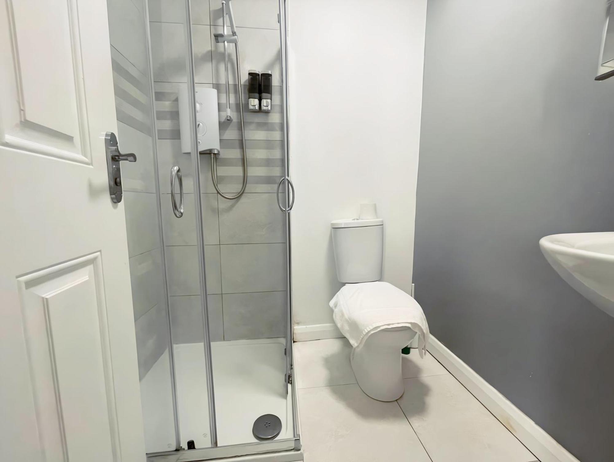 Leitrim Property Cork Luaran gambar